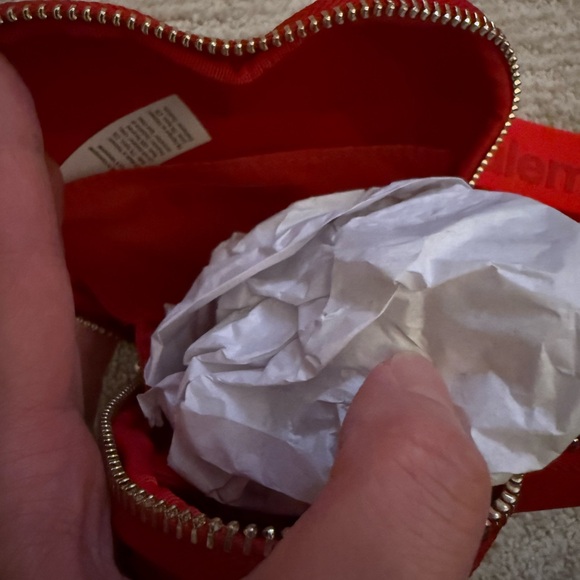 lululemon athletica Red Heart Wristlet 3d geometric - Picture 3 of 3